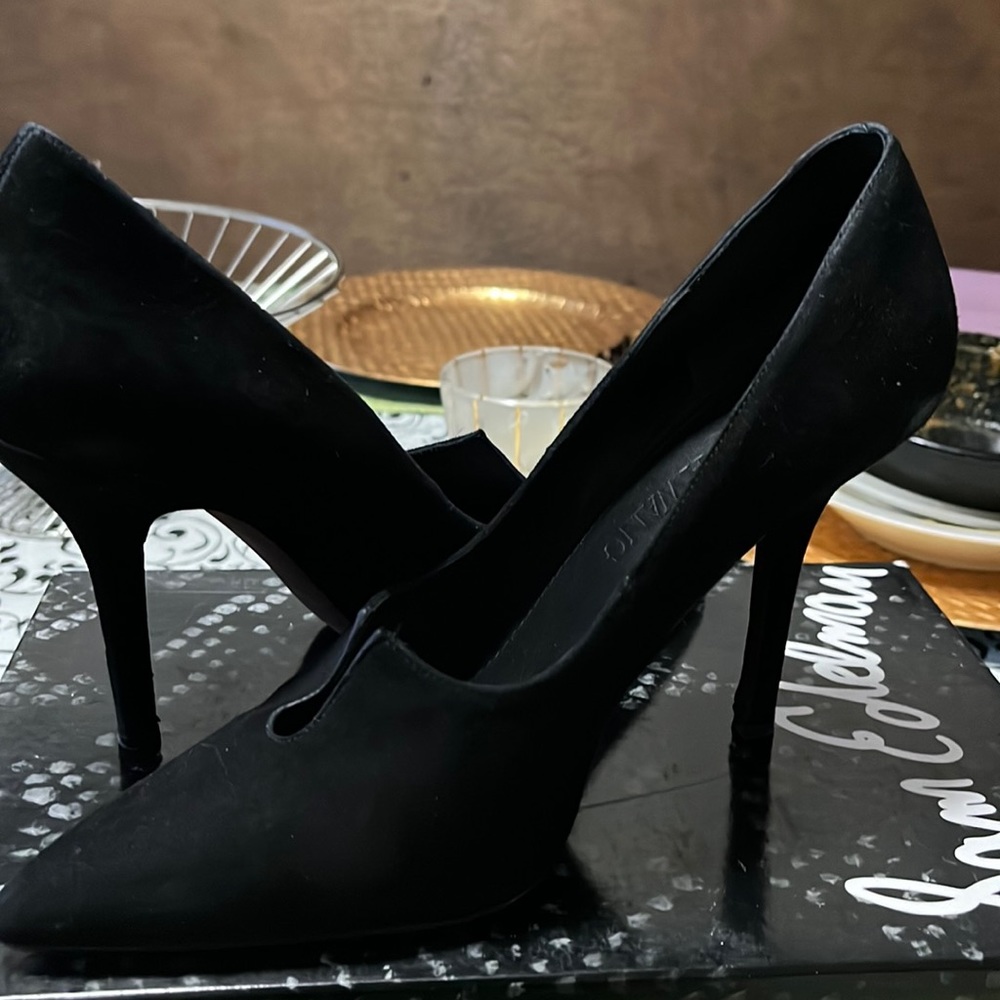 Color black 8.5 worn 3 times